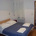 By The Sea Brela, Makarska - 13052 Apartment