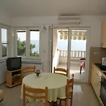 By The Sea Brela, Makarska - 13052 Apartment *