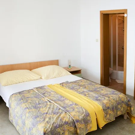 By The Sea Brela, Makarska - 13052 Apartment *